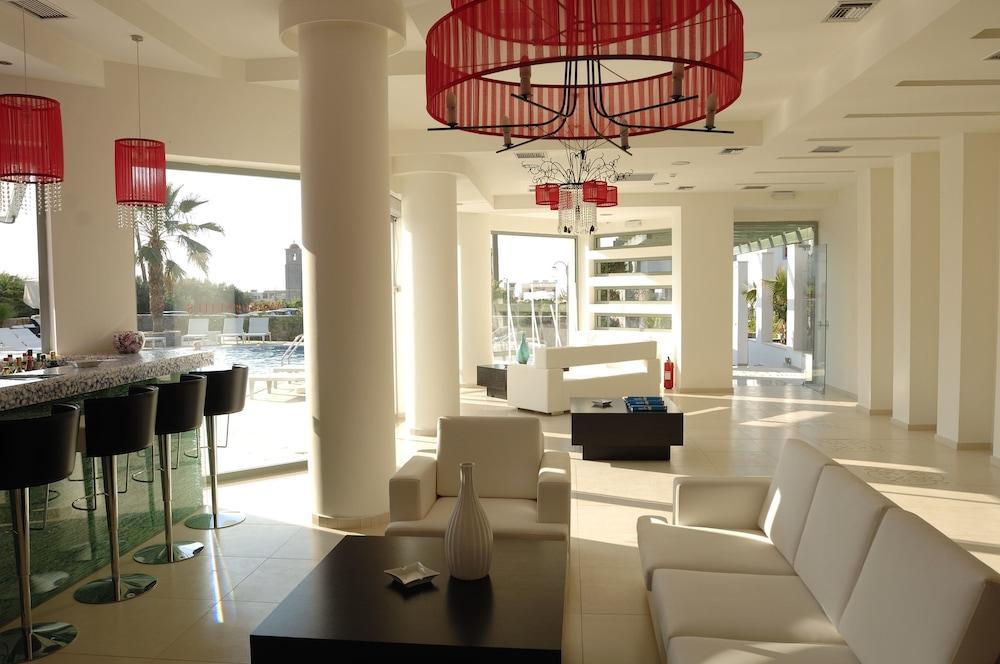 Angela Suites Boutique Hotel ซิสซี ภายนอก รูปภาพ